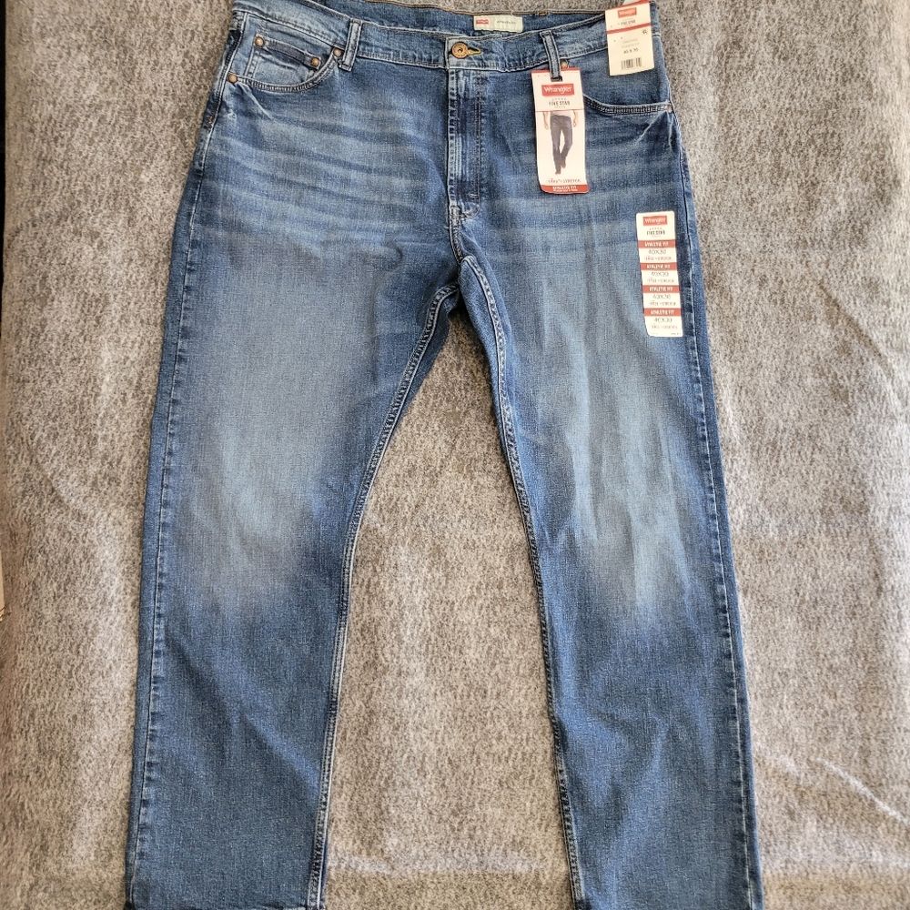 Wrangler Authentics Fit Mens Jeans Size 40x30 Relaxed Seat And Thight